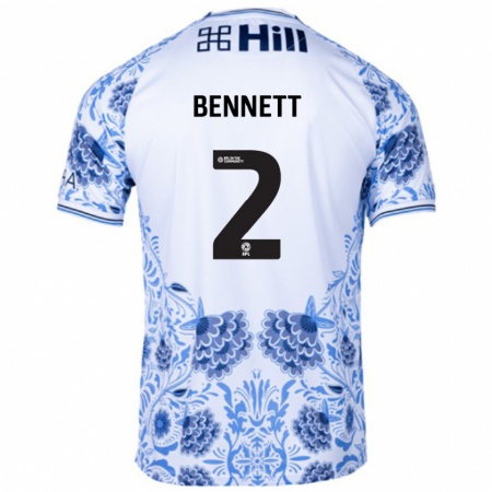 Kandiny Enfant Maillot Liam Bennett #2 Blanc Bleu Tenues Extérieur 2024/25 T-Shirt